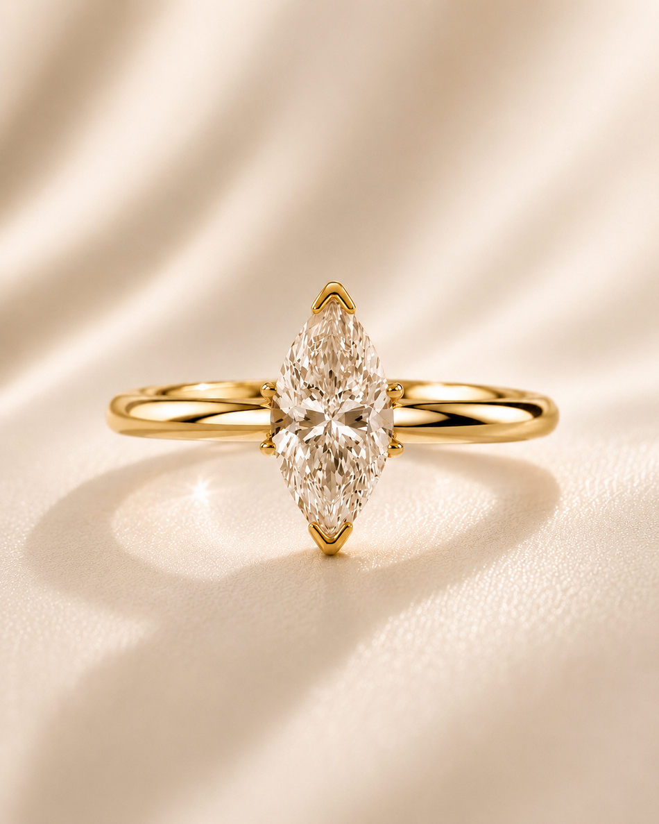 Anillo Solitario Marquise en Oro con Diamante de Laboratorio