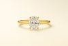 Anillo Solitario Clásico en Oro con Diamante Ovalado de Laboratorio